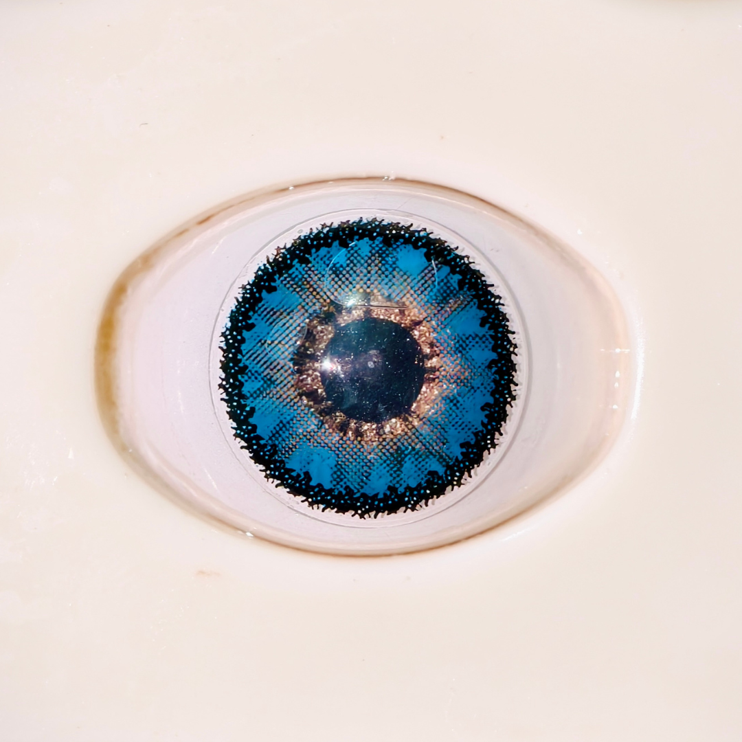 Blue Colored Contact Lenses – Glamji PureLine (1-Year)